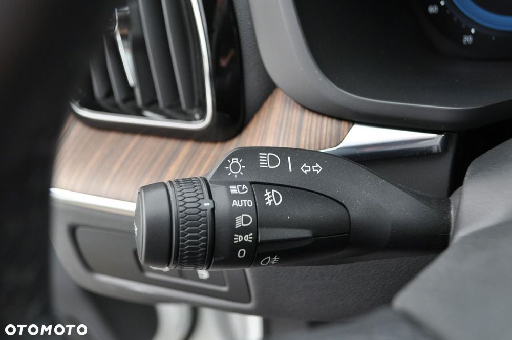 Volvo XC 60 T8 Plug-In Hybrid AWD Polestar Engineered - 25