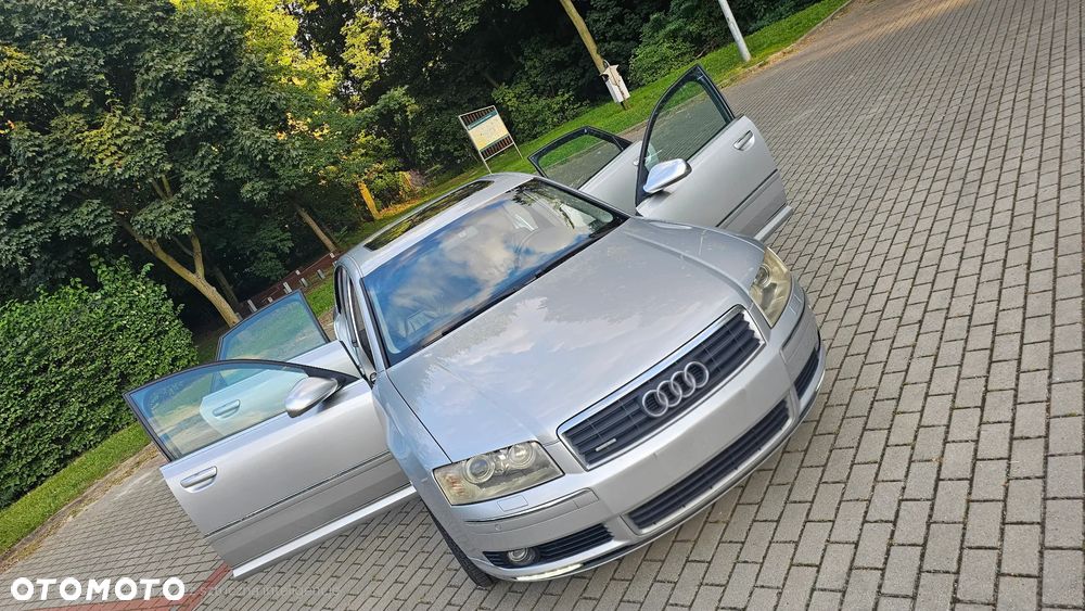 Audi A8 4.2 Quattro - 2