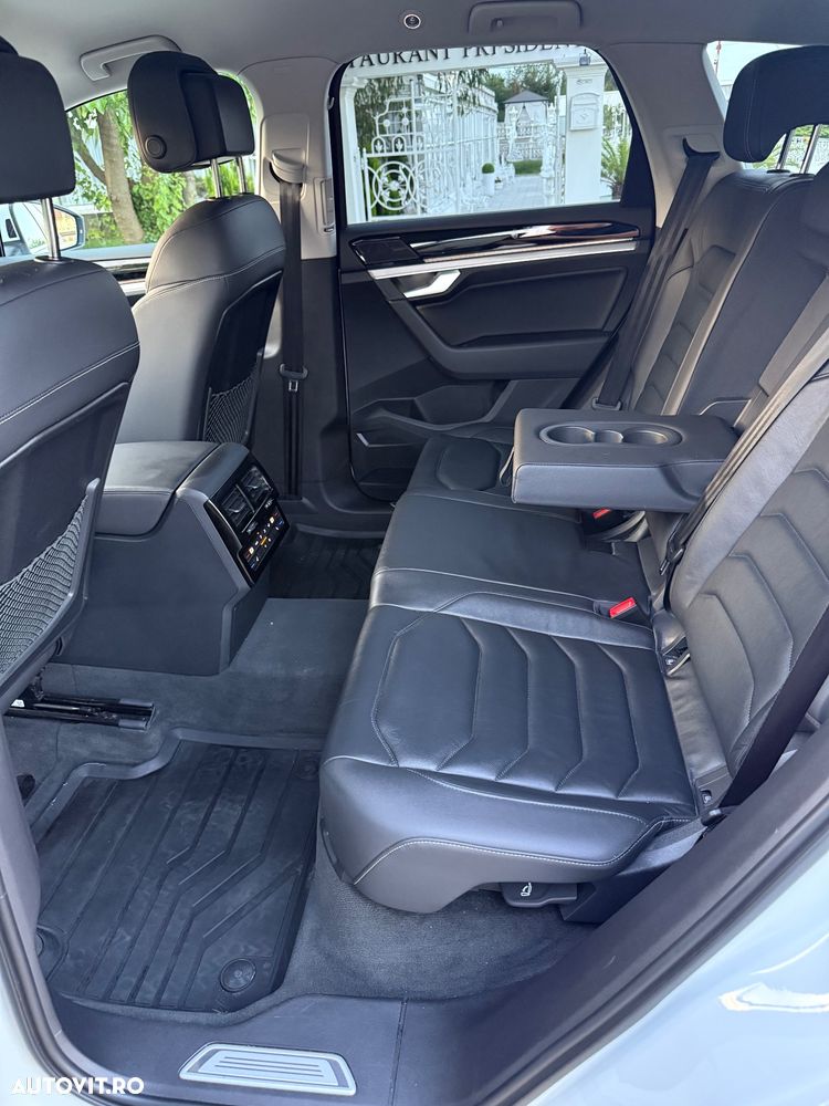 Volkswagen Touareg 3.0 V6 TDI SCR 4Motion Automatik R-Line - 8