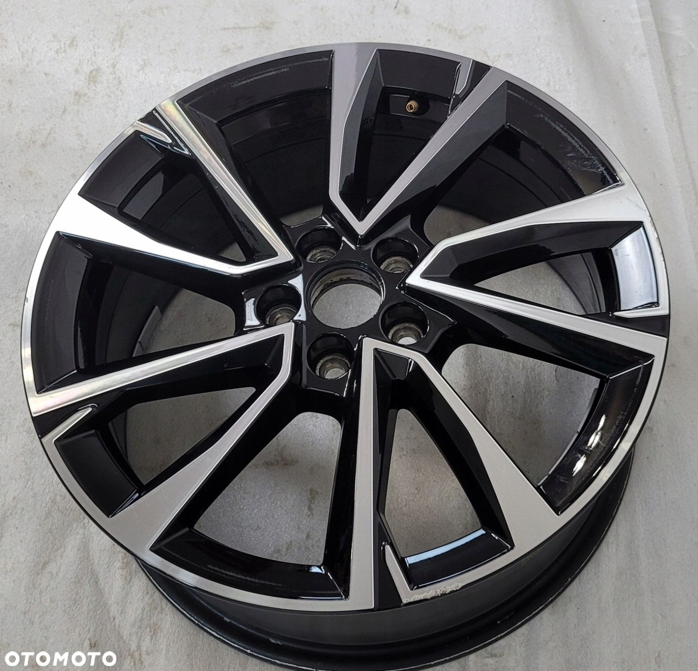FELGA SKODA FABIA IV 2021- 7X17 ET51 5X100 6VA601025 - 10