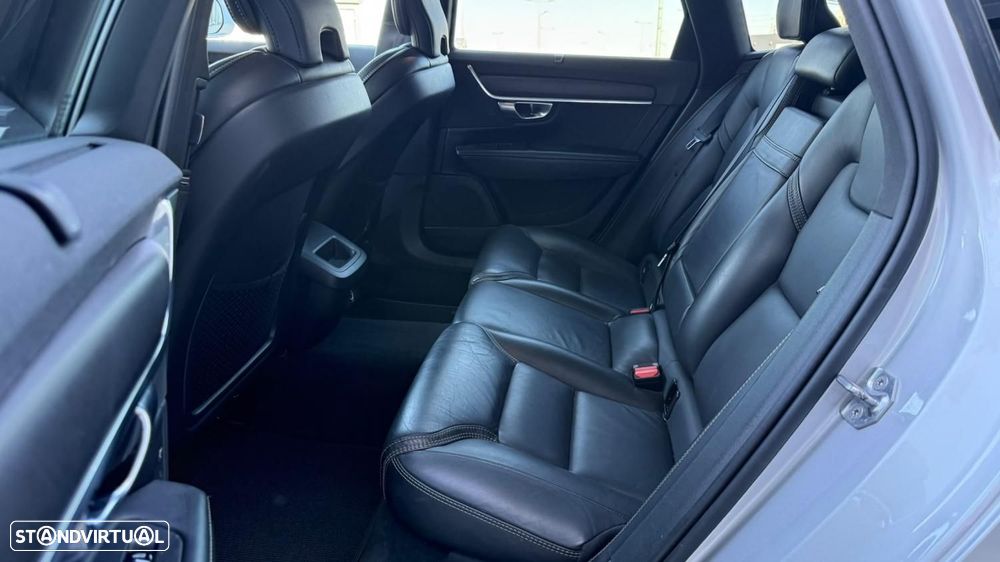 Volvo V90 Cross Country 2.0 D4 AWD - 8