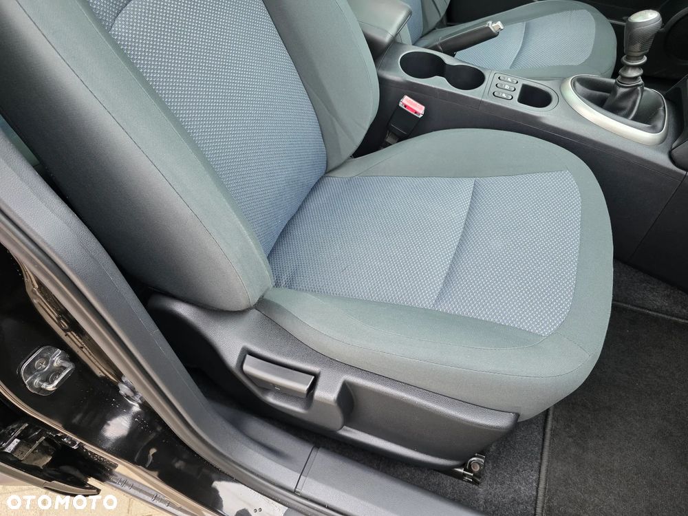 Nissan Qashqai+2 2.0 Visia - 22