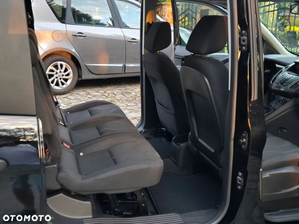 Ford Tourneo Connect Grand - 38