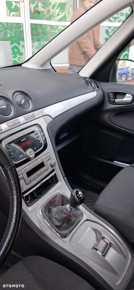 Ford Galaxy 2.0 TDCi Ambiente - 6