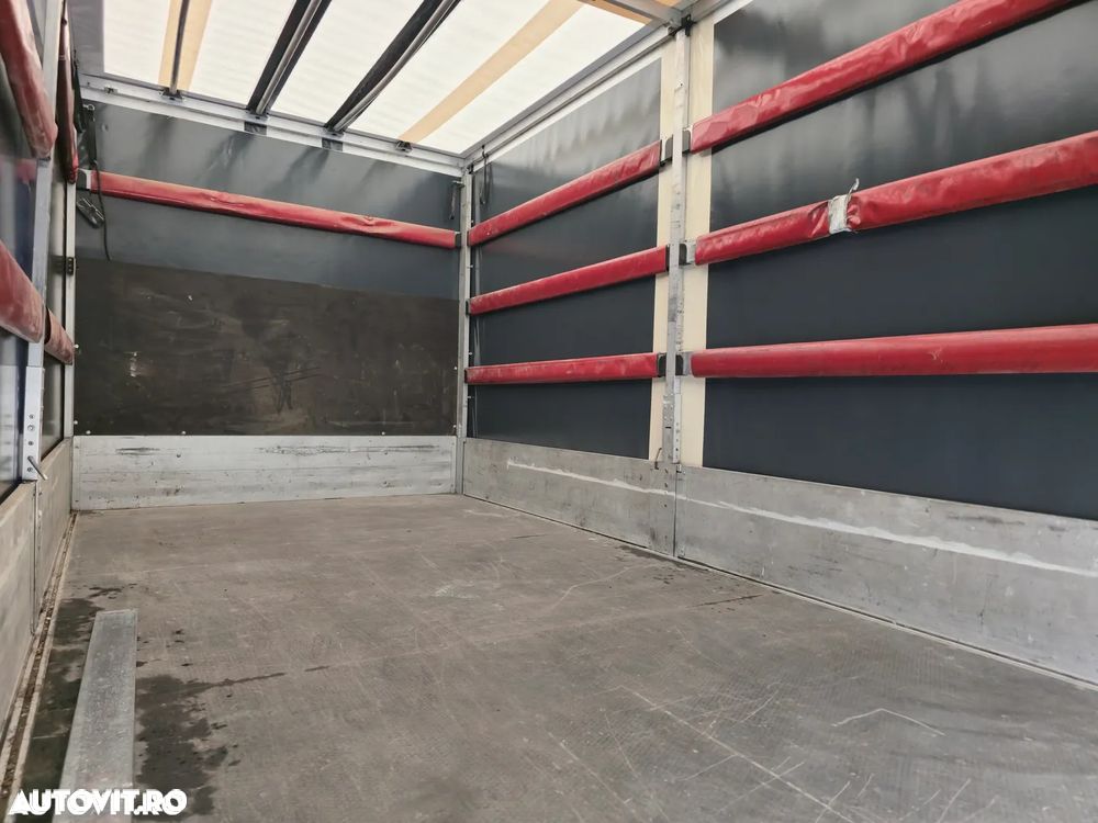 Volkswagen Crafter - 13