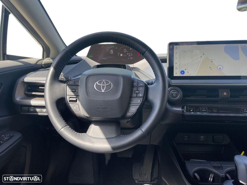 Toyota Prius 2.0 Plug-in Luxury - 10