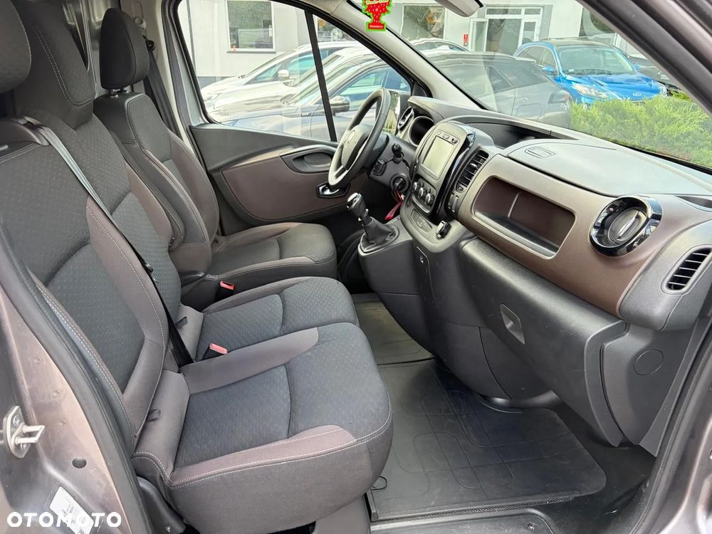 Renault TRAFIC - 12