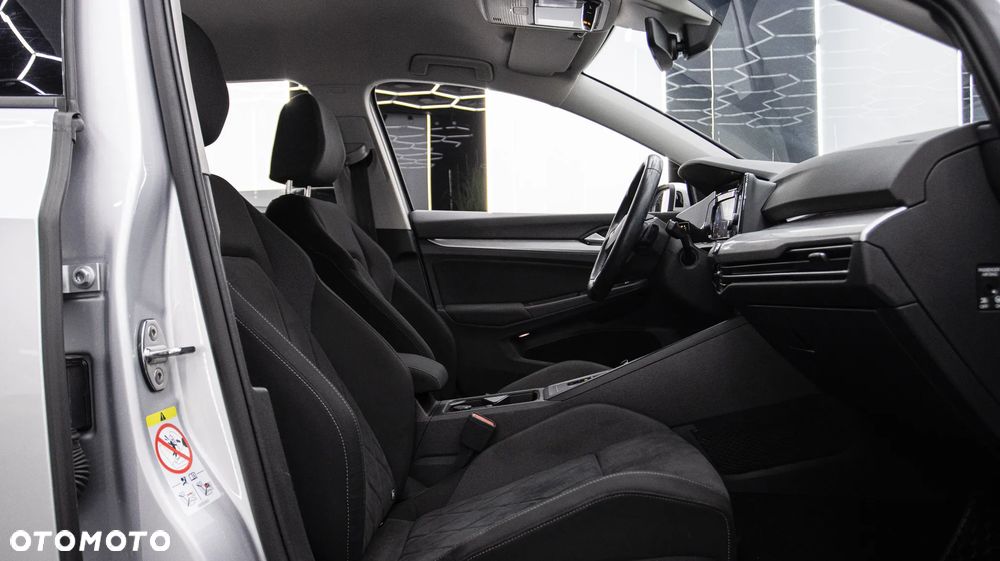 Volkswagen Golf Variant 1.5 eTSI EVO Life DSG - 20