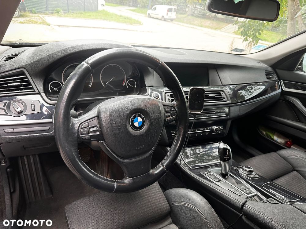 BMW Seria 5 525d xDrive Touring Sport-Aut - 7