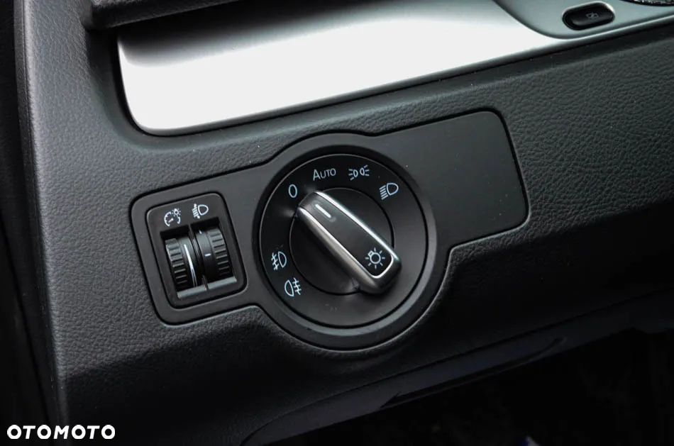 Volkswagen Passat 2.0 TDI Comfortline - 27