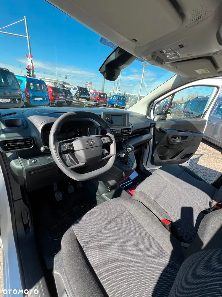 Toyota Proace City - 12