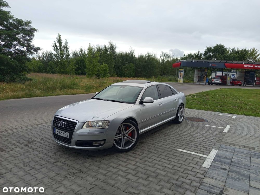Audi A8 - 1