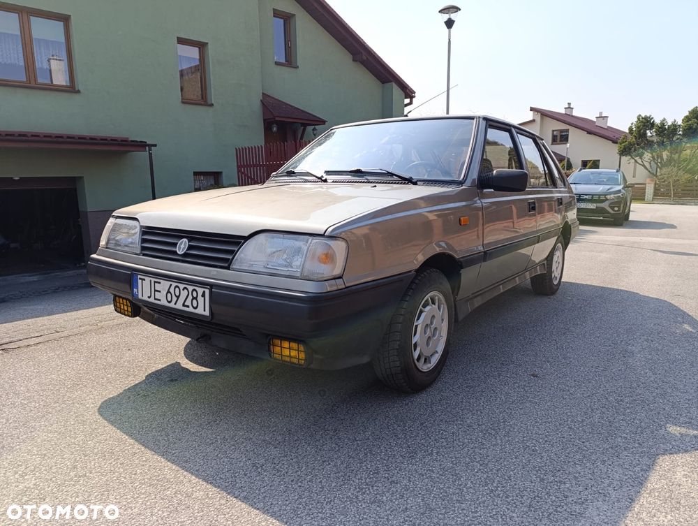 Polonez Caro - 1