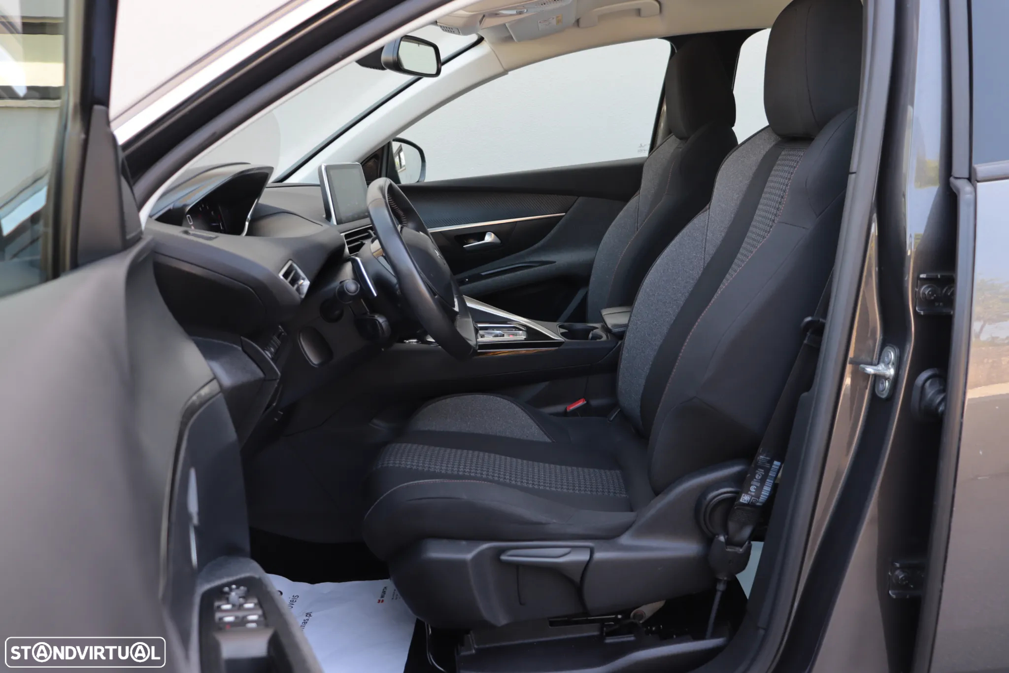 Peugeot 3008 PureTech 130 Stop & Start GPF EAT8 Active - 11