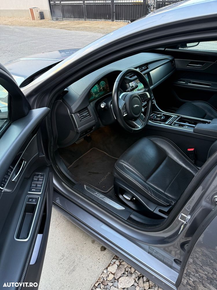 Jaguar XF 20d AWD Aut. Chequered Flag - 8