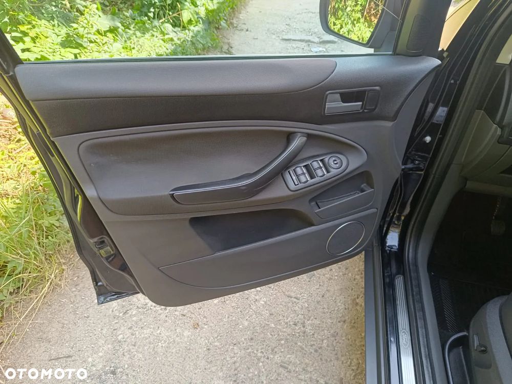 Ford Kuga 2.0 TDCi 4x4 Titanium - 17