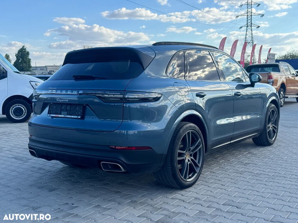 Porsche Cayenne - 7