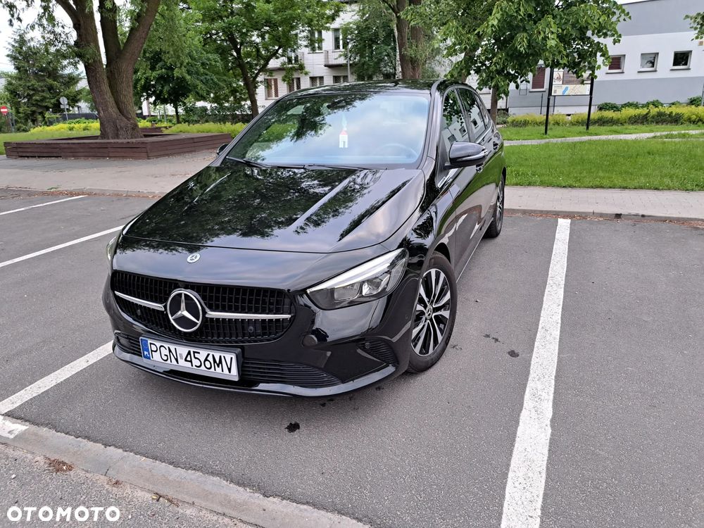 Mercedes-Benz Klasa B 180 d 8G-DCT - 14