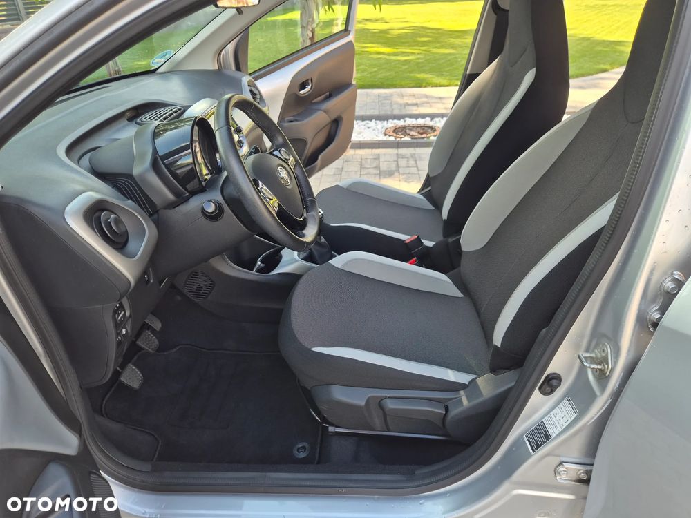 Toyota Aygo x-play Edition-S - 19