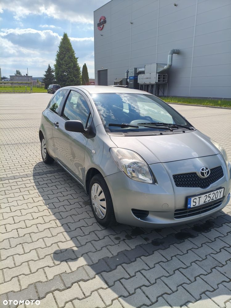 Toyota Yaris 1.0 Luna A/C - 2