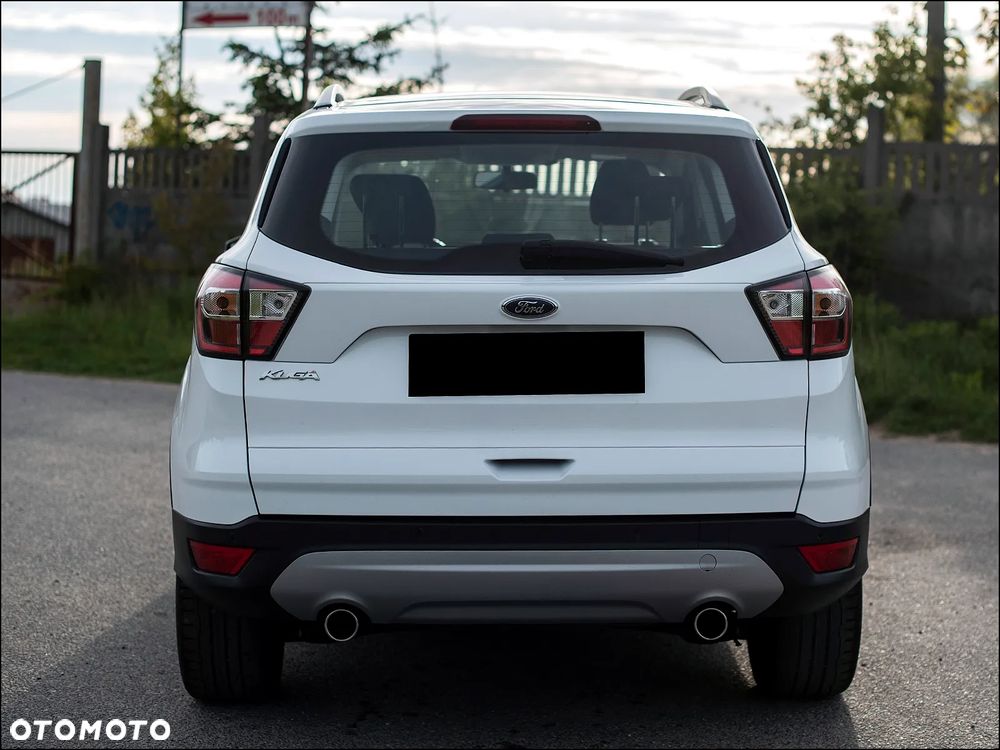 Ford Kuga - 4