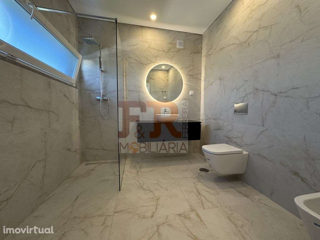 Moradia Duplex T3 com Pergúla Fernão Ferro - Grande imagem: 5/12