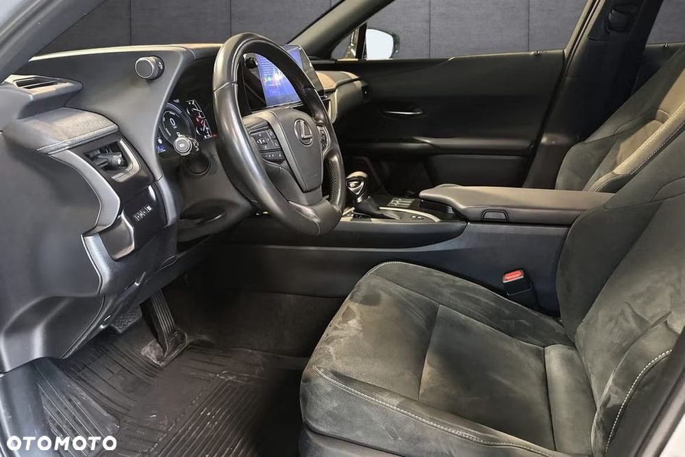 Lexus UX 250h (E-FOUR) Luxury Line - 9