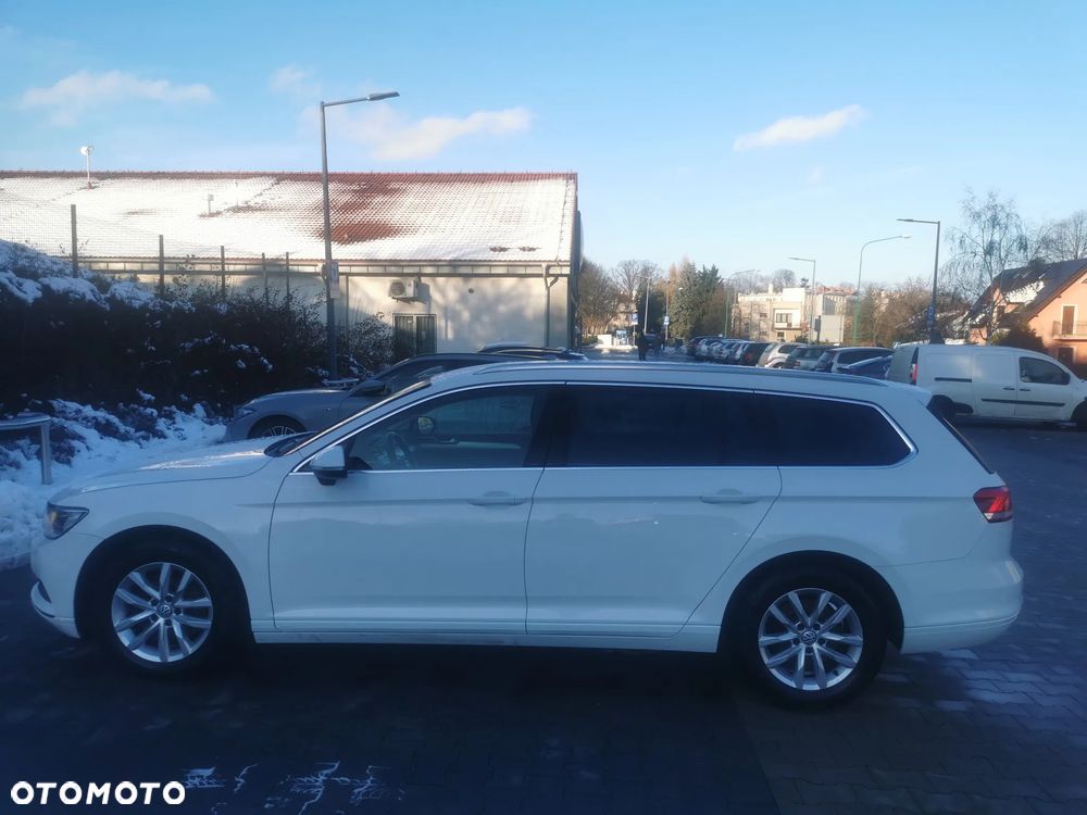 Volkswagen Passat 2.0 TDI SCR DSG Highline - 3