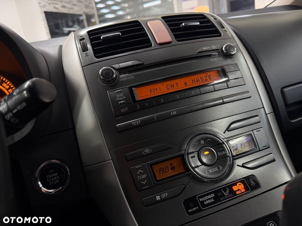 Toyota Auris 1.6 VVT-i Prestige MM - 20