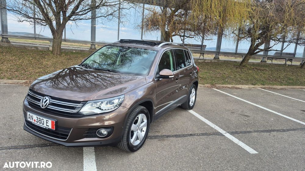 Volkswagen Tiguan 2.0 TDI DPF 4Motion BlueMotion Technology DSG Exclusive - 24