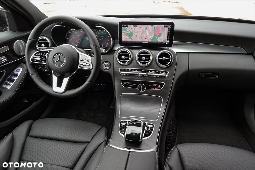 Mercedes-Benz Klasa C 300 4MATIC 9G-TRONIC - 14