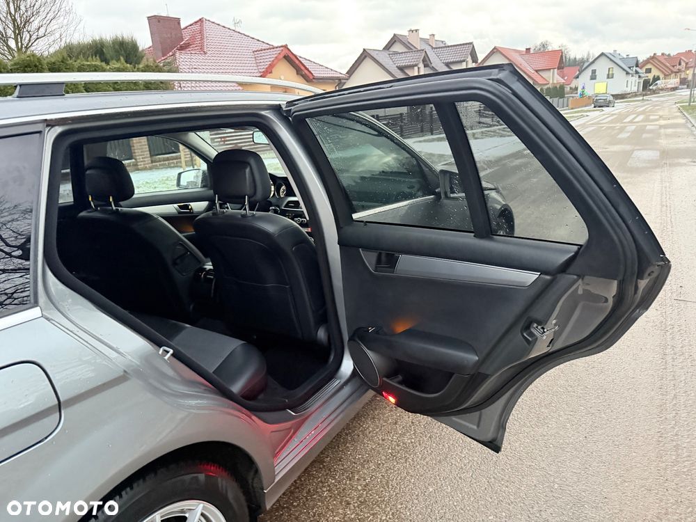 Mercedes-Benz Klasa C - 31