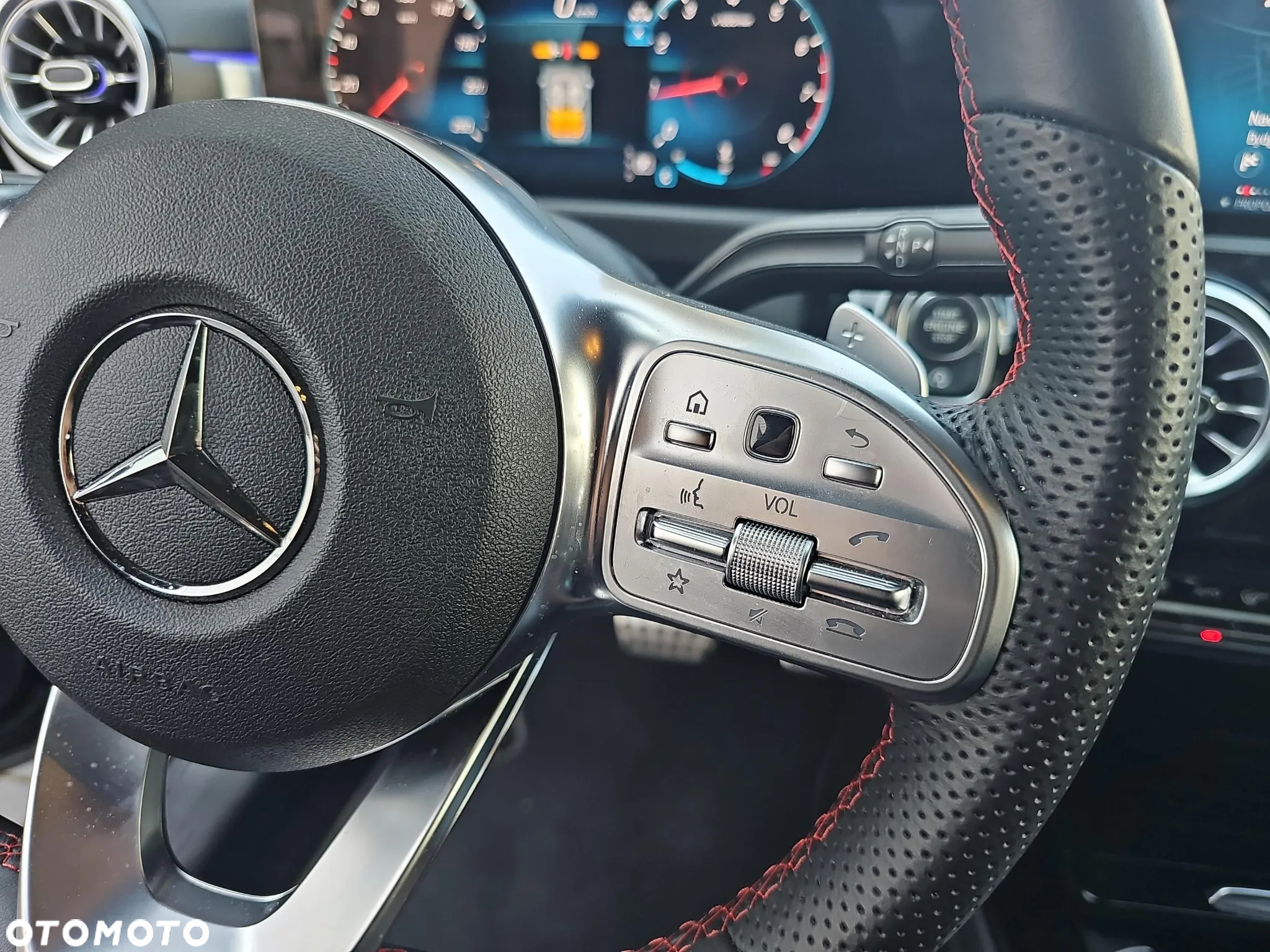 Mercedes-Benz CLA 200 4-Matic AMG Line 8G-DCT - 18
