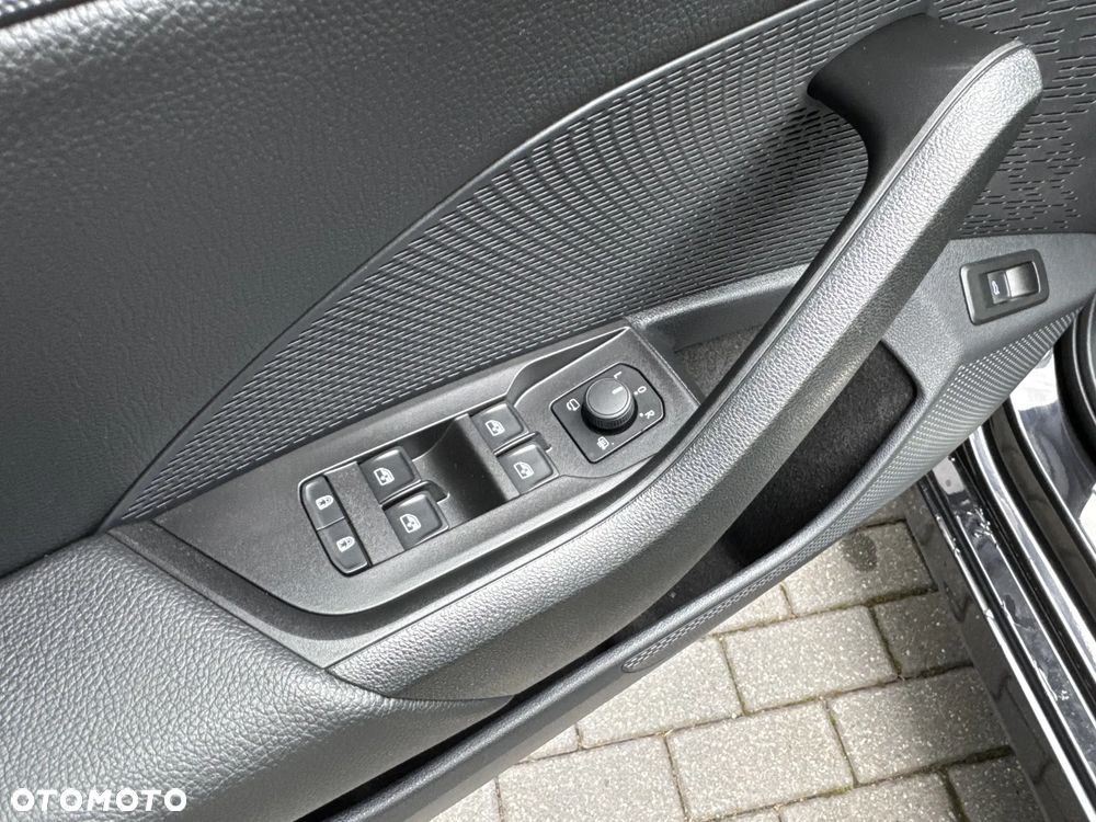 Skoda Octavia 2.0 TDI Edition 130 Selection DSG - 17