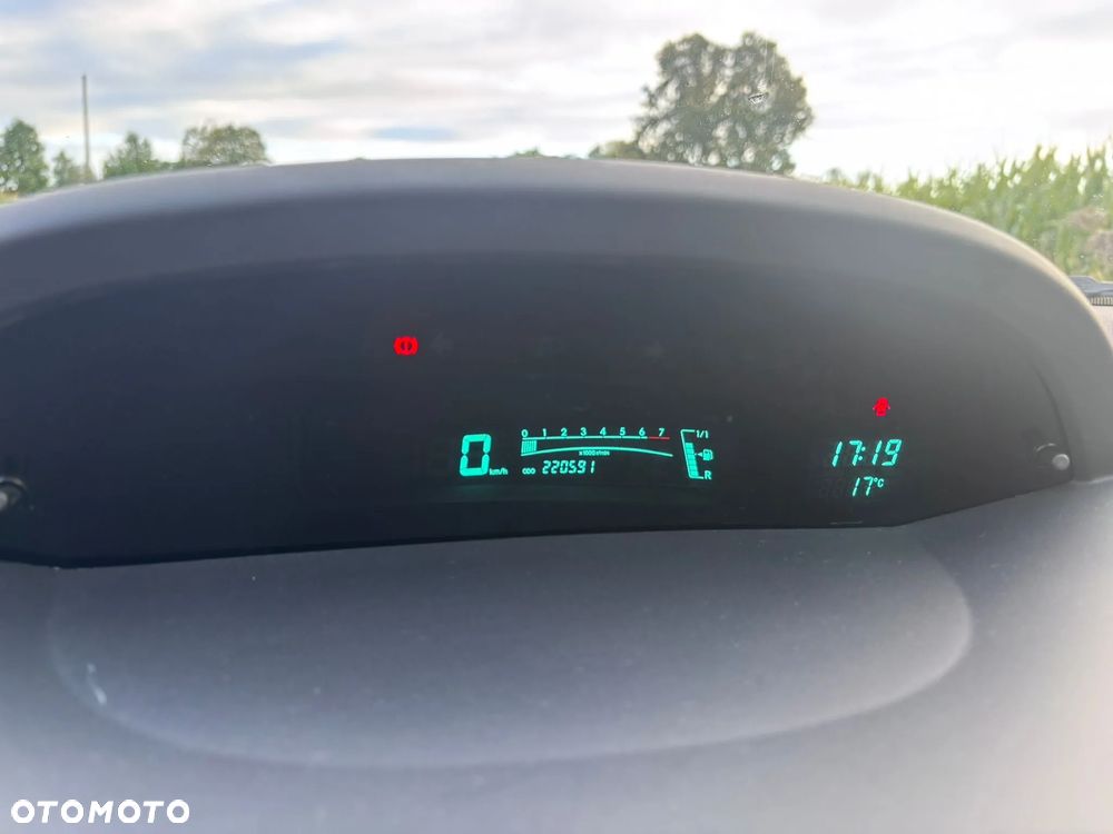 Toyota Yaris 1.3 VVT-i Sol - 12