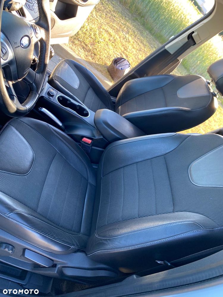 Ford Kuga 1.6 EcoBoost 2x4 Titanium - 12