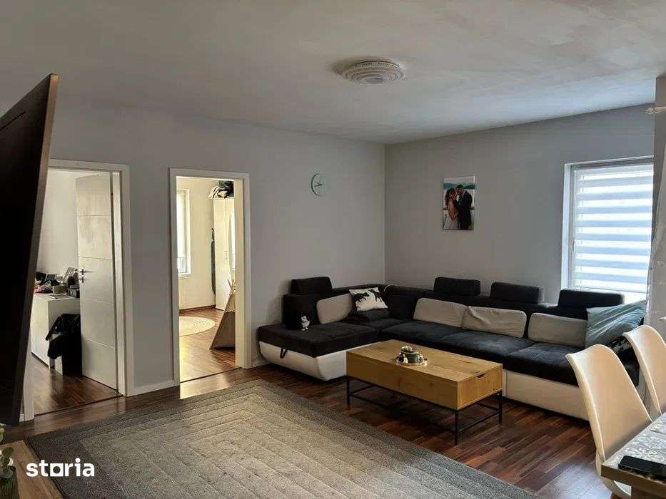 Apartament cu 3 camere, 66 mp, parcare, zona KIK — fotografia 1