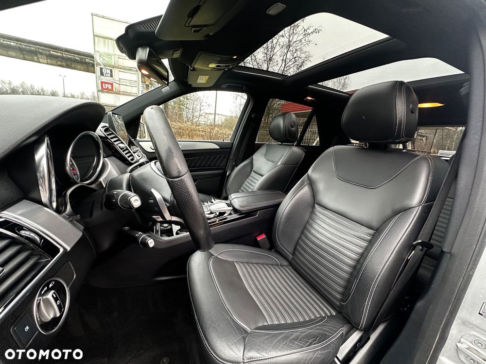 Mercedes-Benz GLE 250 d 4Matic 9G-TRONIC AMG Line - 11