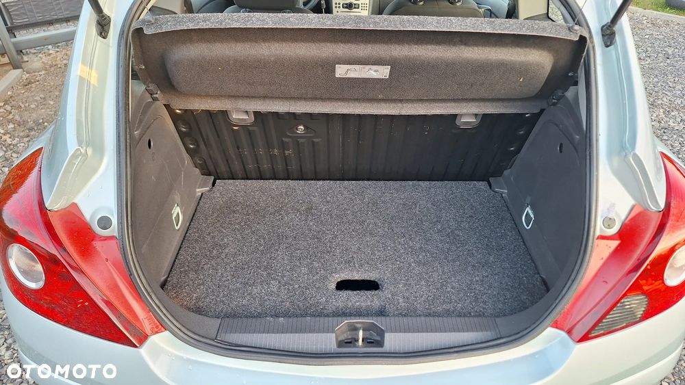 Opel Corsa - 25
