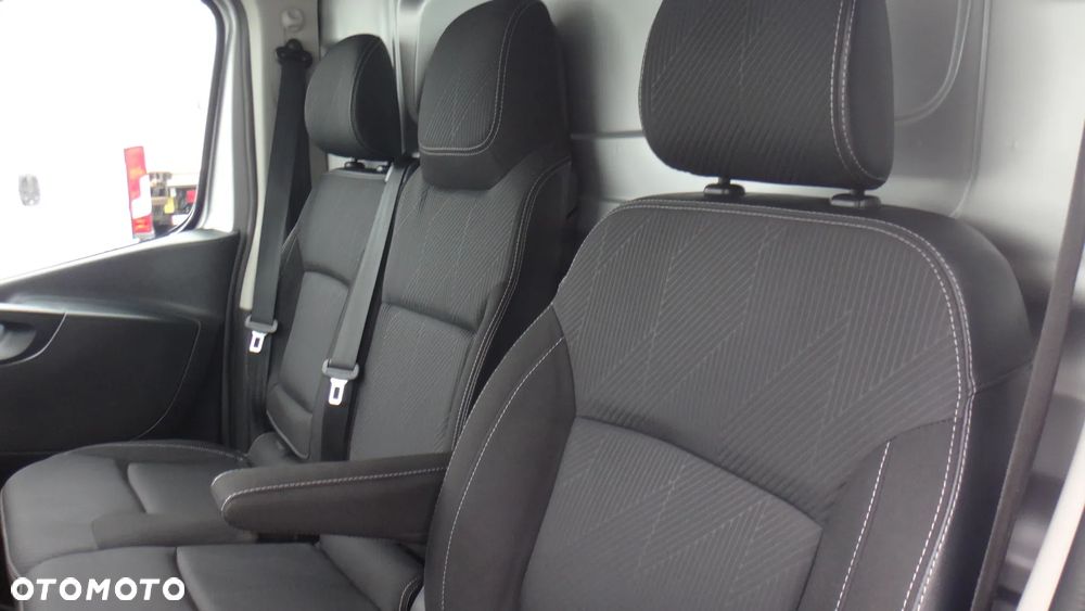 Renault Trafic - 12