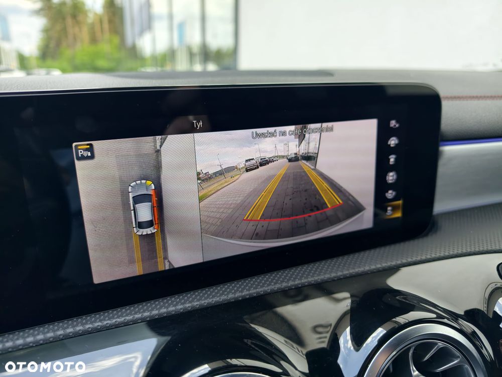 Mercedes-Benz CLA 220 7G-DCT - 11