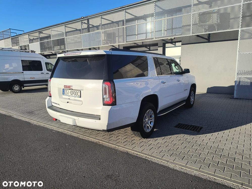 GMC Yukon - 11