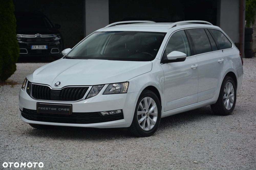 Skoda Octavia 1.6 TDI DSG Ambition - 4