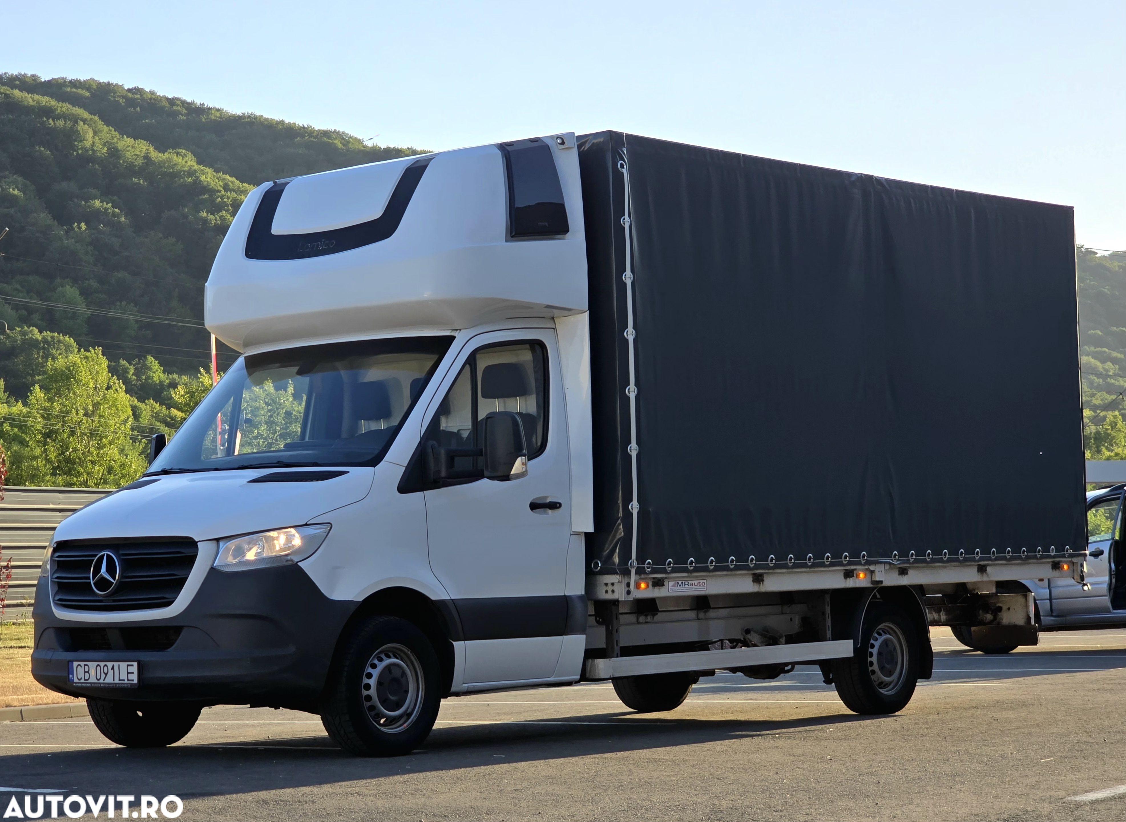 Mercedes-Benz Sprinter - 16