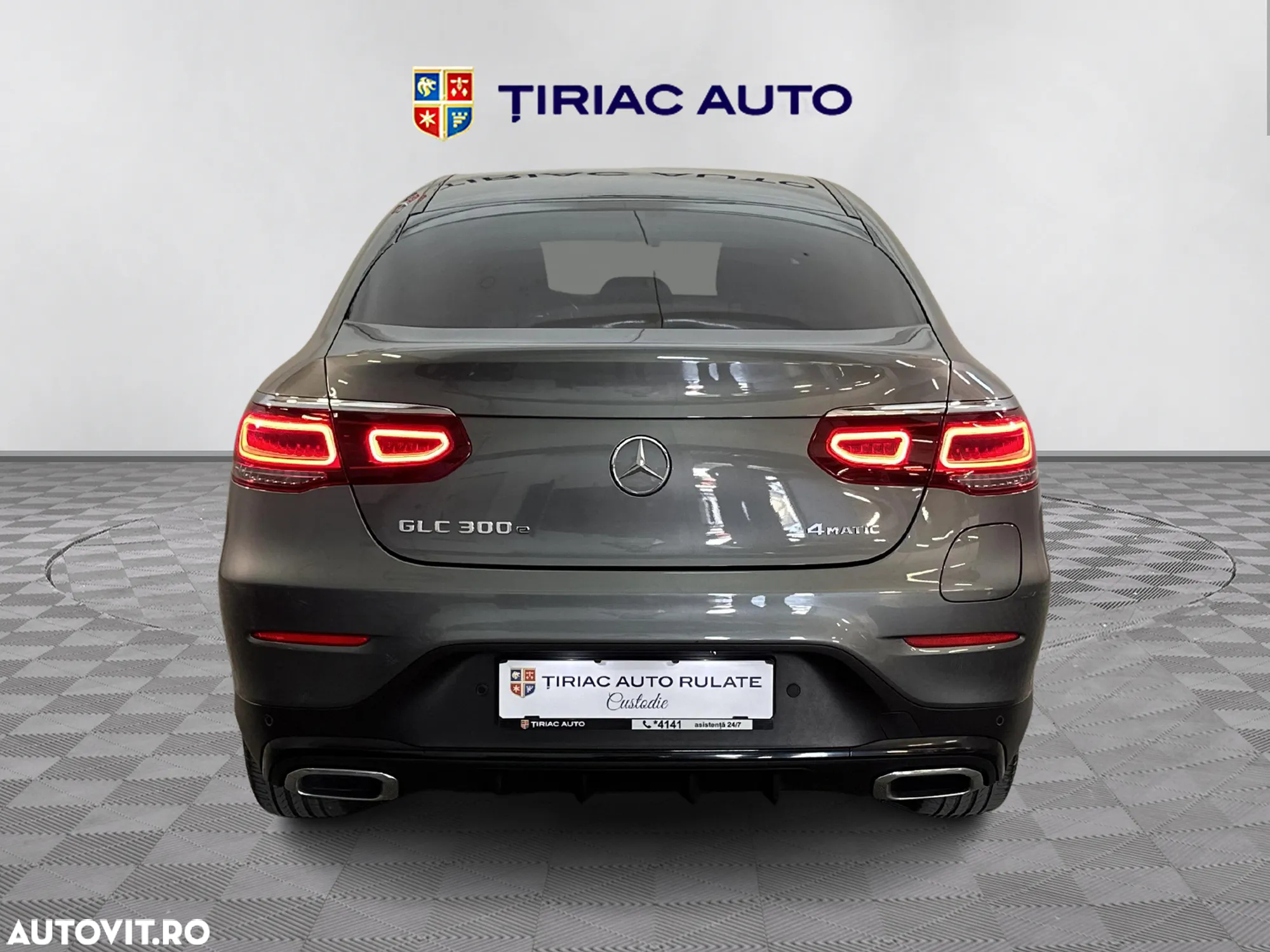 Mercedes-Benz GLC Coupe ver-300-e-4matic-9g--tronic-amg-line - 4