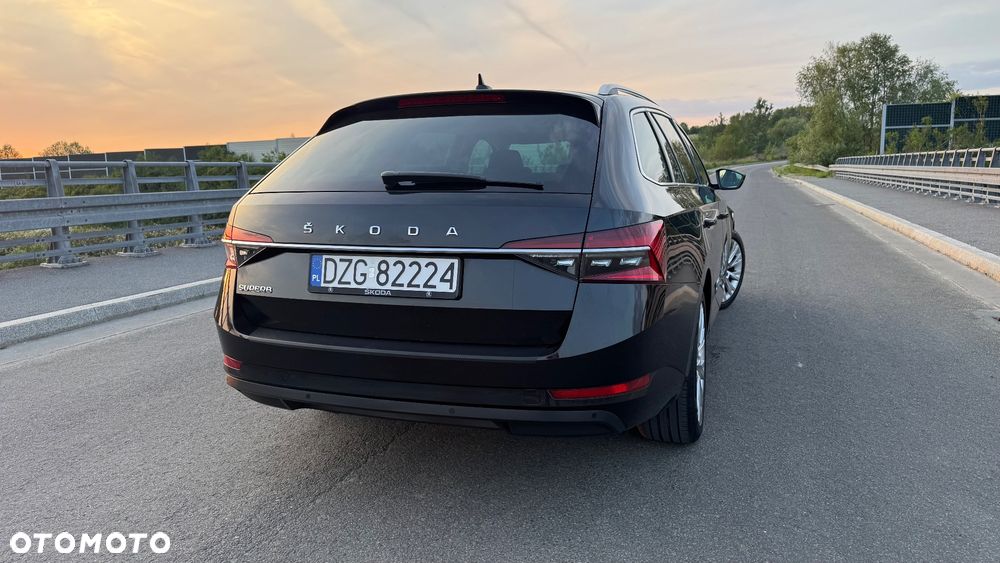 Skoda Superb 2.0 TDI Style DSG - 13