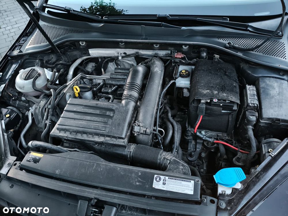 Volkswagen Golf - 25