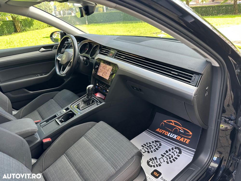 Volkswagen Passat - 36