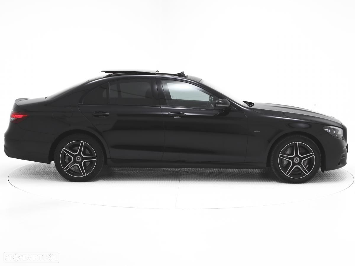 Mercedes-Benz E 300 de AMG Line - 2