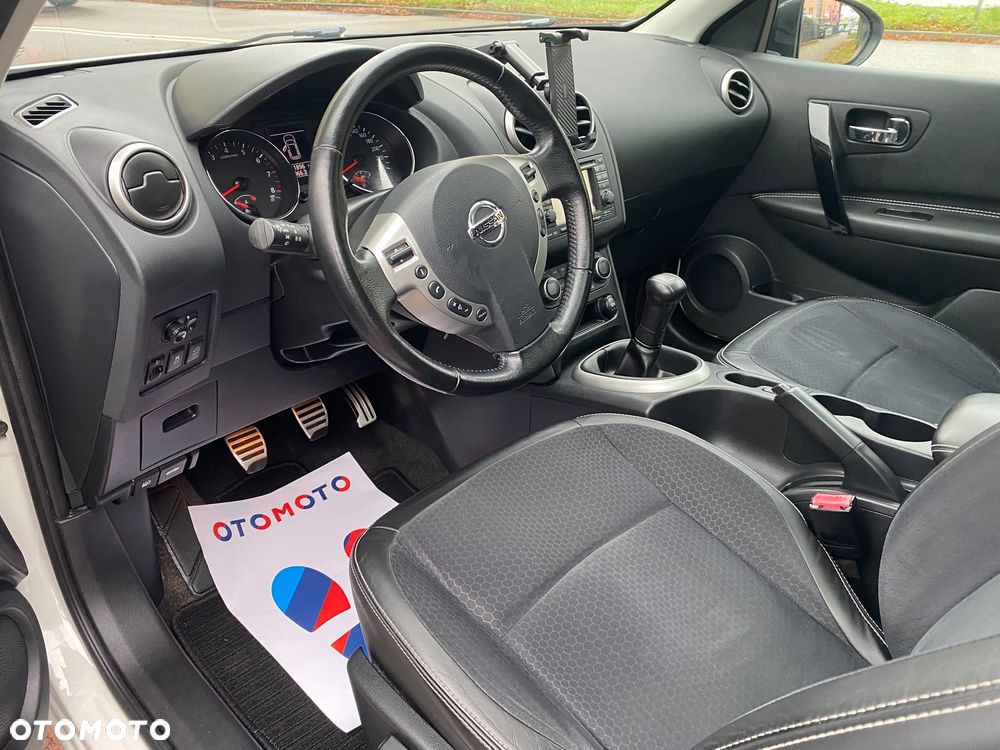 Nissan Qashqai 1.6 360 - 12